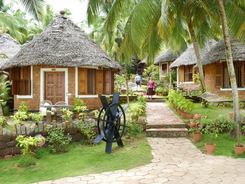 Soma Manaltheeram Ayurveda Beachvillage Kovalam Esterno foto