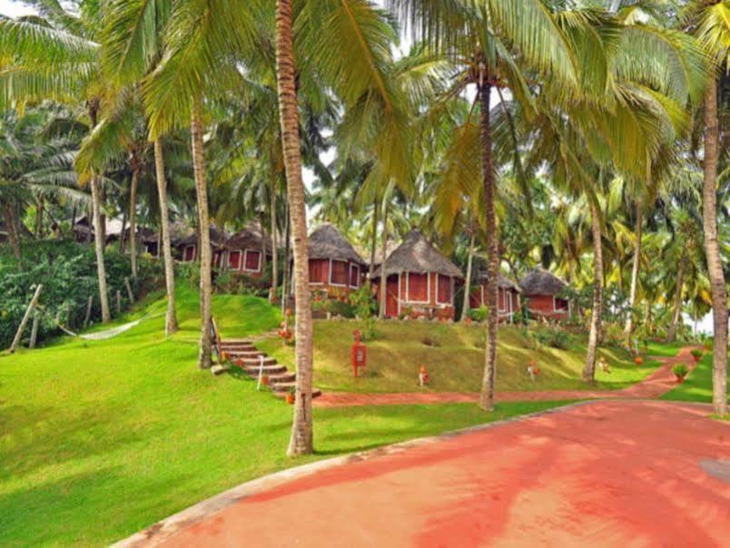 Soma Manaltheeram Ayurveda Beachvillage Kovalam Esterno foto