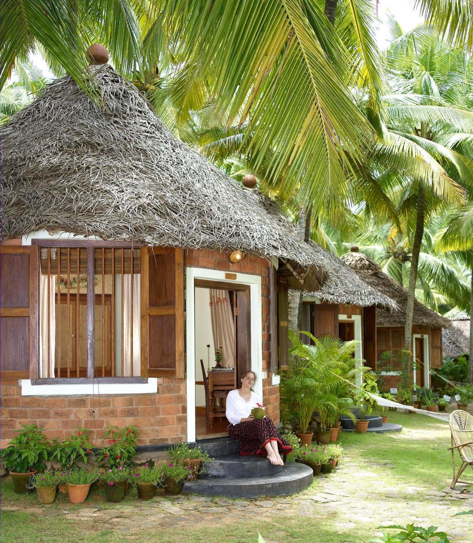 Soma Manaltheeram Ayurveda Beachvillage Kovalam Esterno foto